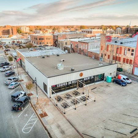 Deluxe Studio In Historic Downtown Building! Bartlesville Eksteriør bilde