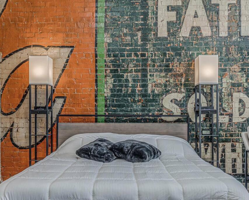 Deluxe Studio In Historic Downtown Building! Bartlesville Eksteriør bilde