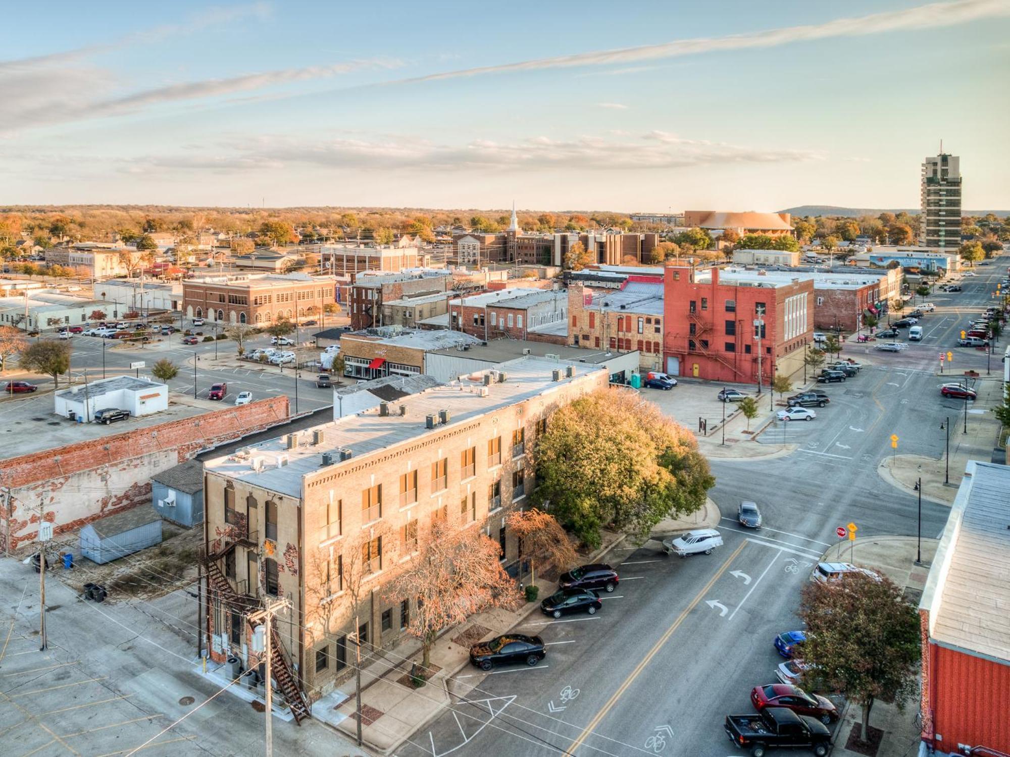 Deluxe Studio In Historic Downtown Building! Bartlesville Eksteriør bilde