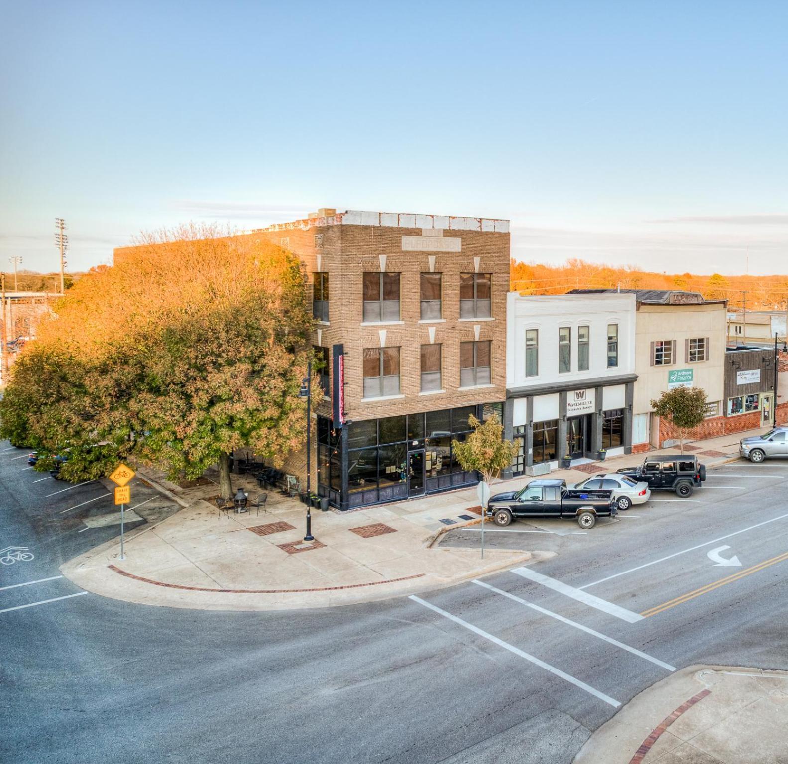 Deluxe Studio In Historic Downtown Building! Bartlesville Eksteriør bilde